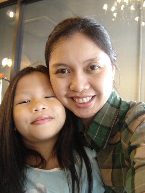 น้องเทียนกับแม่ น้องเทียนกับแม่